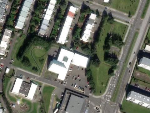 Grensáskirkja úr lofti