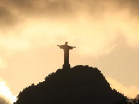 Messa í Bústaðakirkju - Að hlýða á Jesú